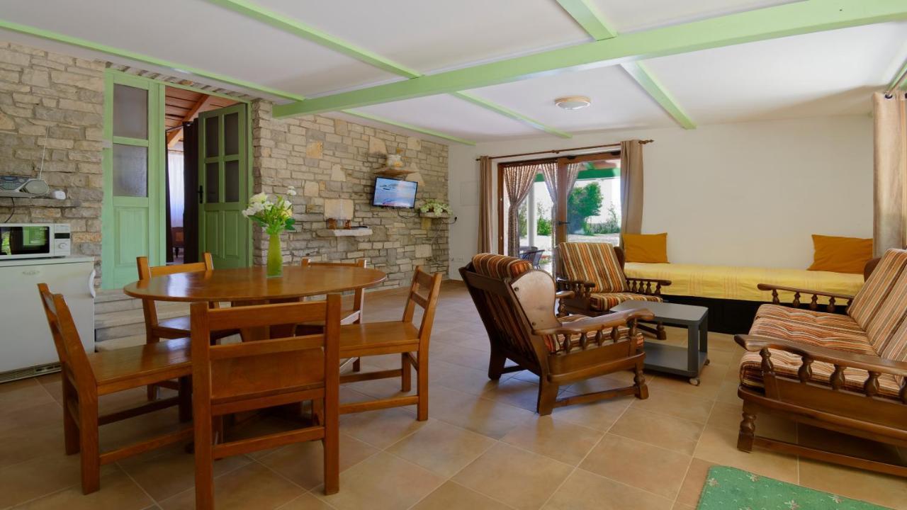 Holiday Home Gimino By Rent Istria Zminj Экстерьер фото